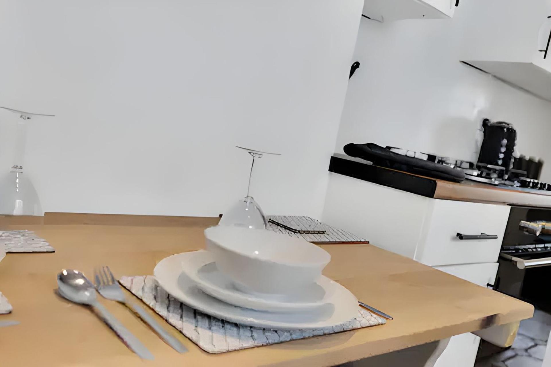 City Centre 2 Bedroom Apt - Free Parking - Wifi - Smart Tv بلايموث المظهر الخارجي الصورة